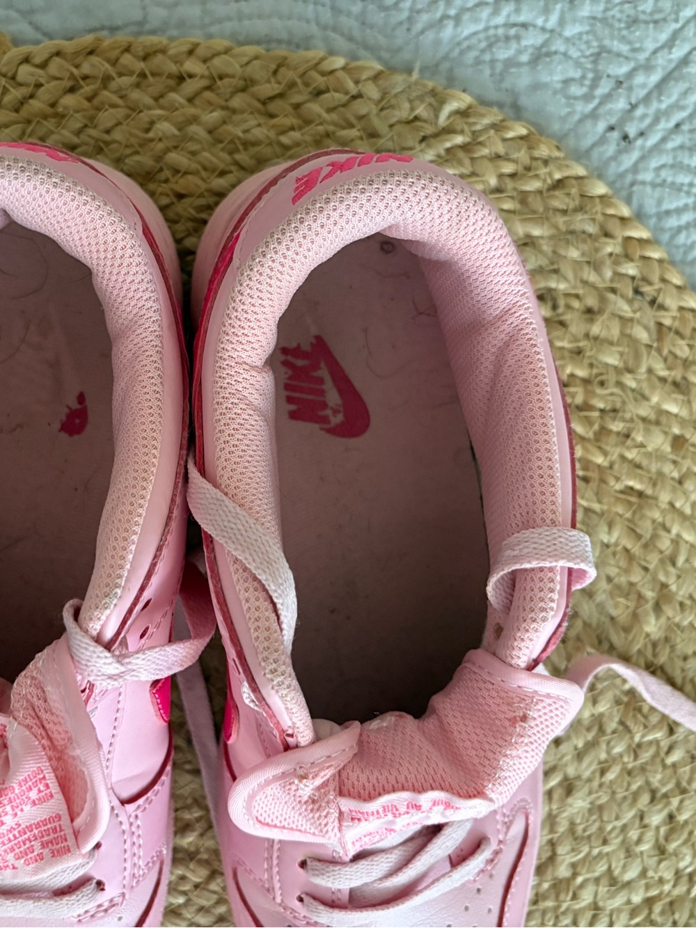 Nike Low-Top Sneakers in Light Pink with Hot Pink Swoosh *Gently preowned - Picture 8 of 8